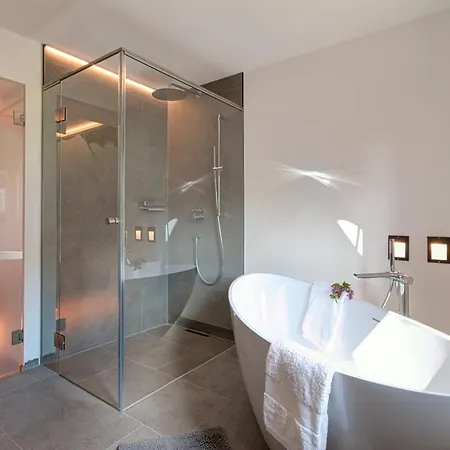 Designchalets Auf 685 アパート *